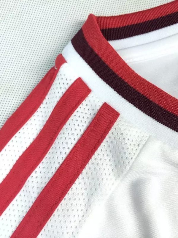 Manchester United 2015-16 White-Red Away Soccer Jersey - Click Image to Close
